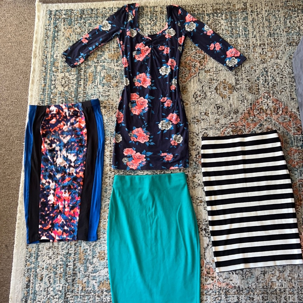 Skirt bundle/ lot
